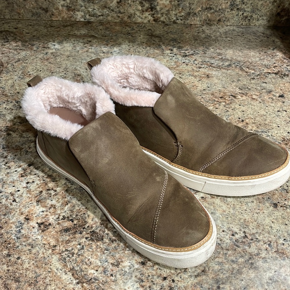 Women’s Toms Boots